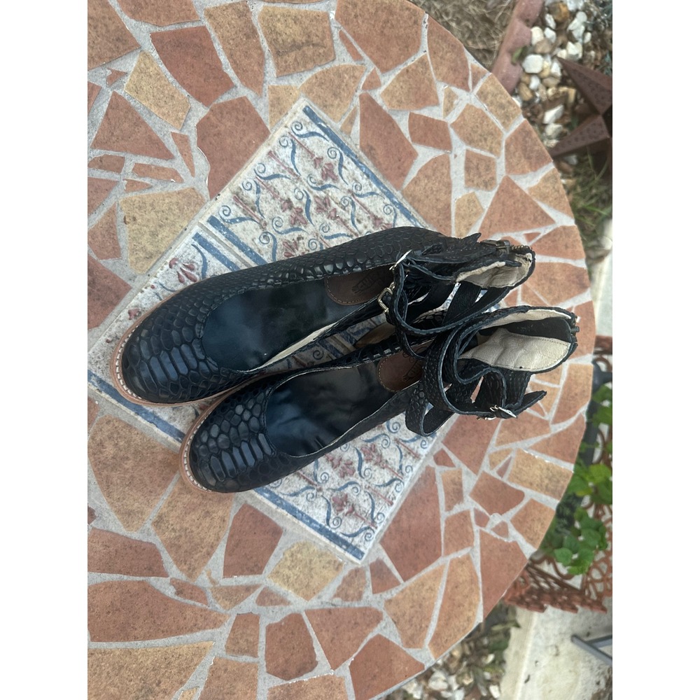 Freebird Randi Black Snakeskin Embossed Leather Ankle Strap Heels Size 8